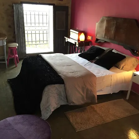 La Bodega Y Lalola Сasa de vacaciones Chulilla