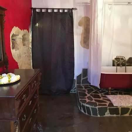 La Bodega Y Lalola Сasa de vacaciones Chulilla