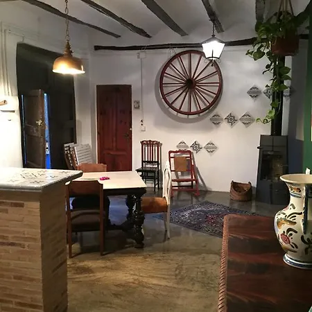 La Bodega Y Lalola Сasa de vacaciones Chulilla
