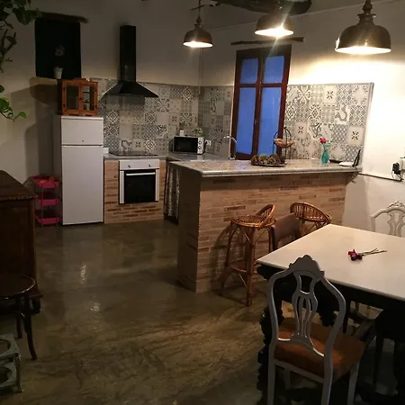 La Bodega Y Lalola Сasa de vacaciones Chulilla