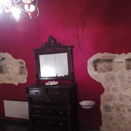 La Bodega Y Lalola * Chulilla